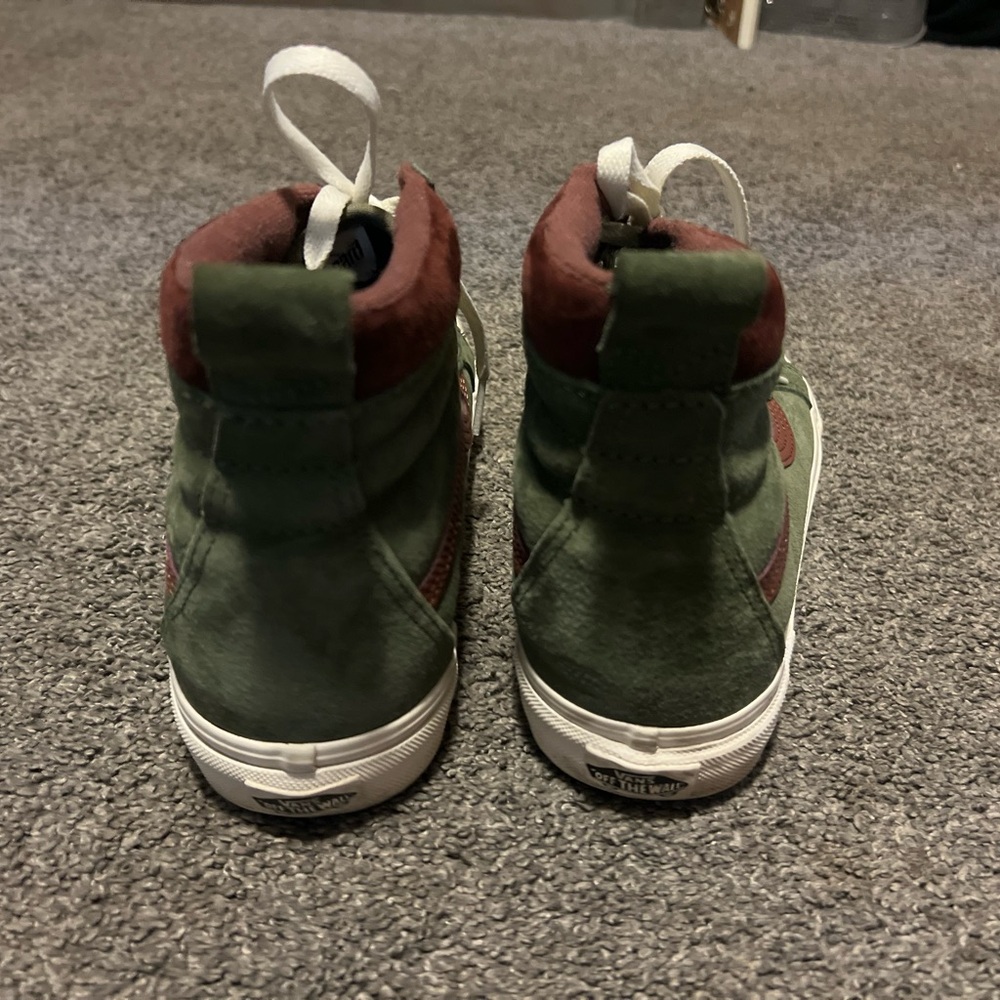 Vans Green and Brown Sneakers Classic Low-Top Style - Picture 9 of 10